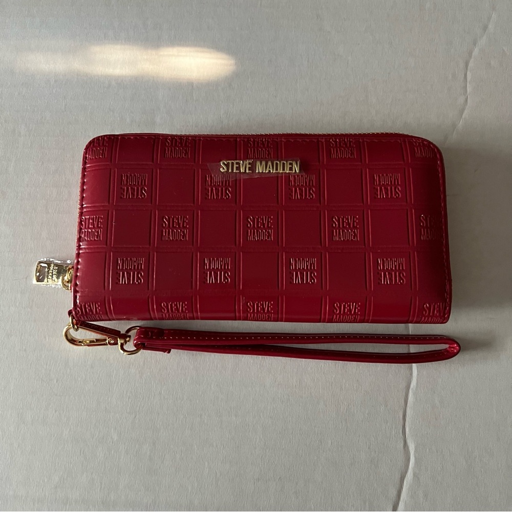 NWT Steve Madden wristlet purse